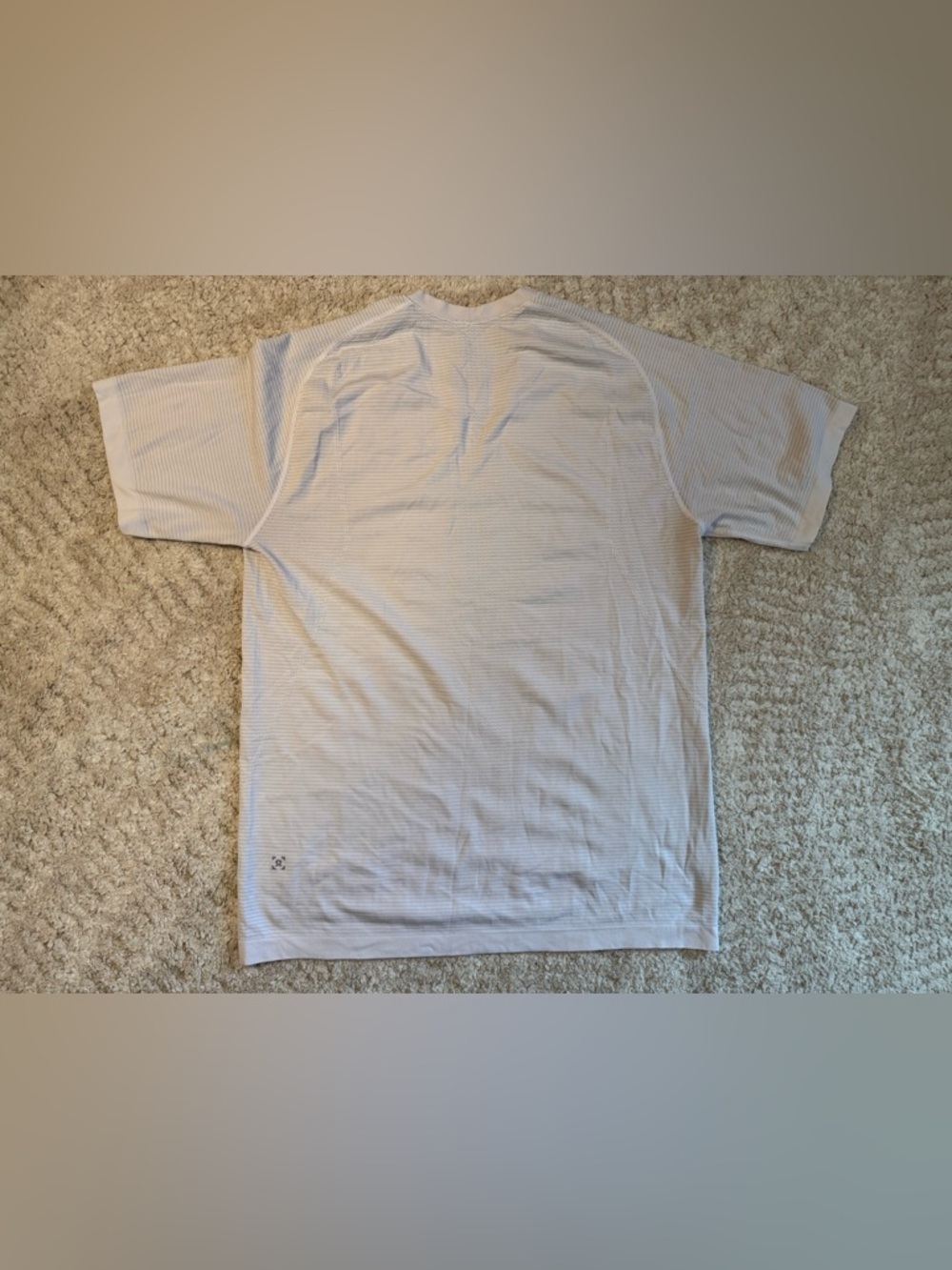Lululemon men’s tee - size M - EUC - Picture 6 of 7